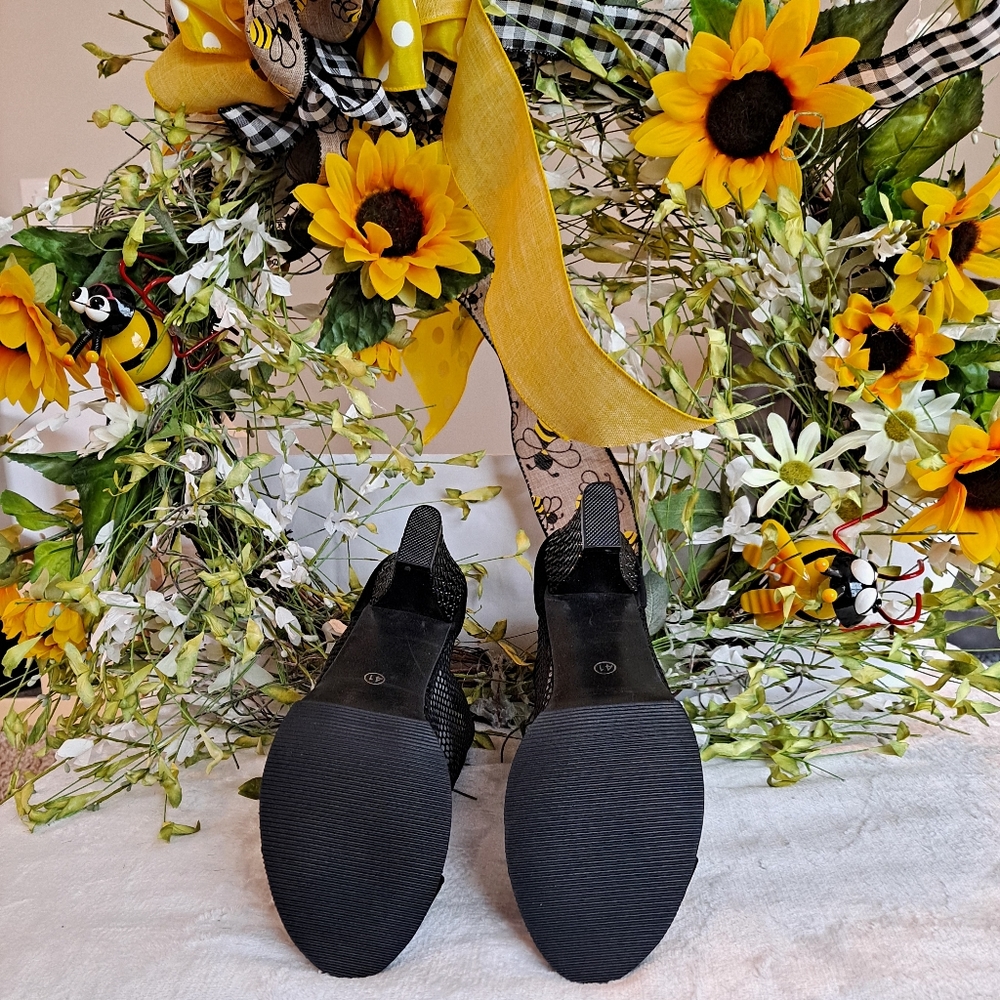 ♨️ Hot Pick 💣 PAOTMBU Black Mesh Front Block Heel Sandals/ Booties 41 nwot - Picture 5 of 5